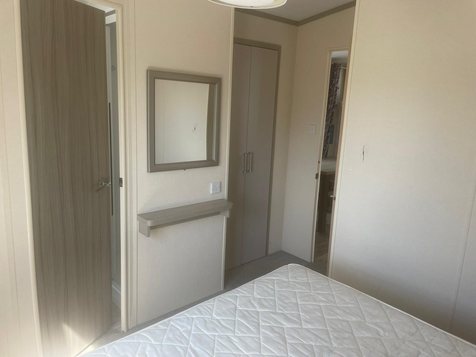 2018 REGAL KENSINGTON 1