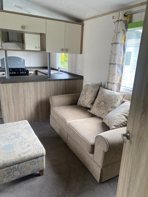 2018 CARNABY OAKDALE