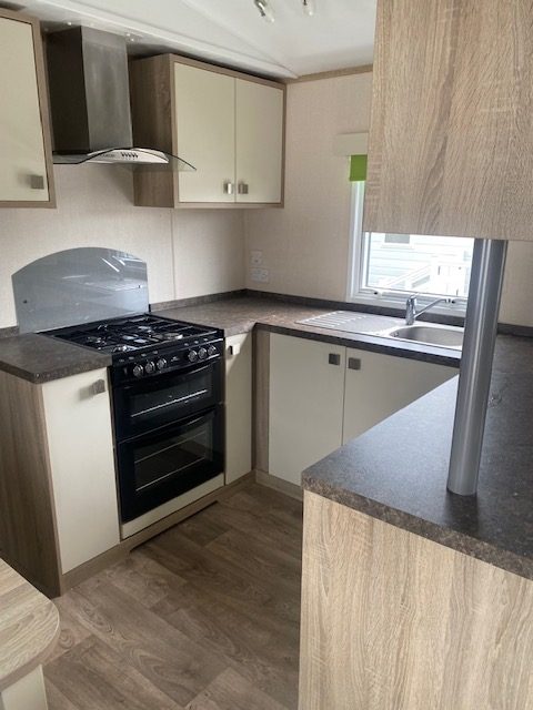 2018 CARNABY OAKDALE