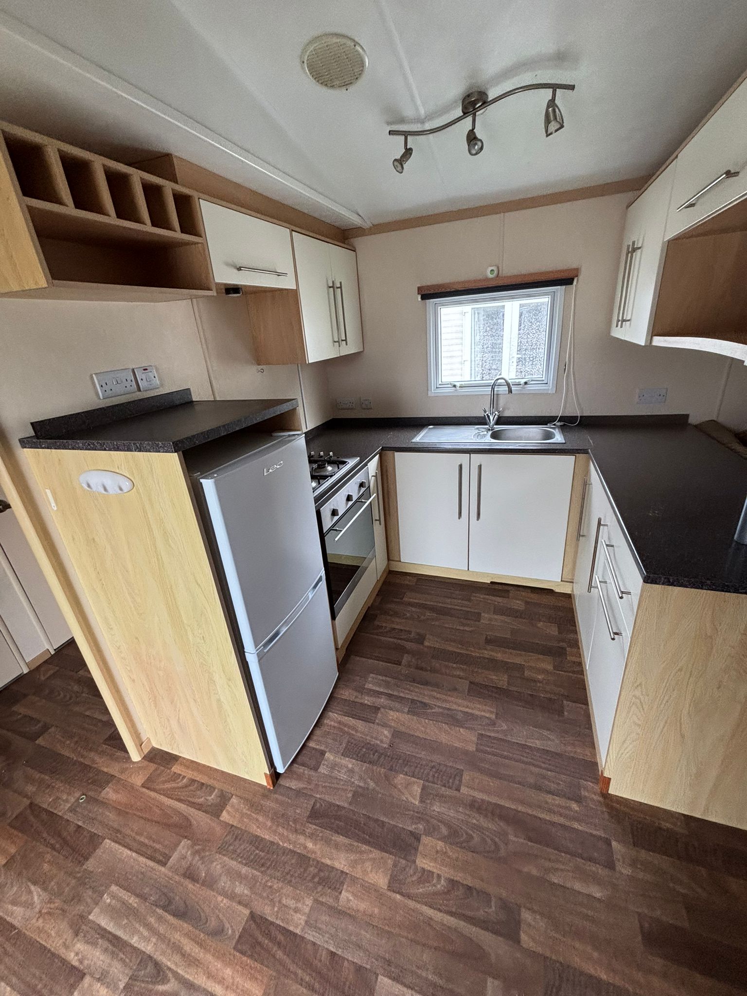 2012 CARNABY MELROSE