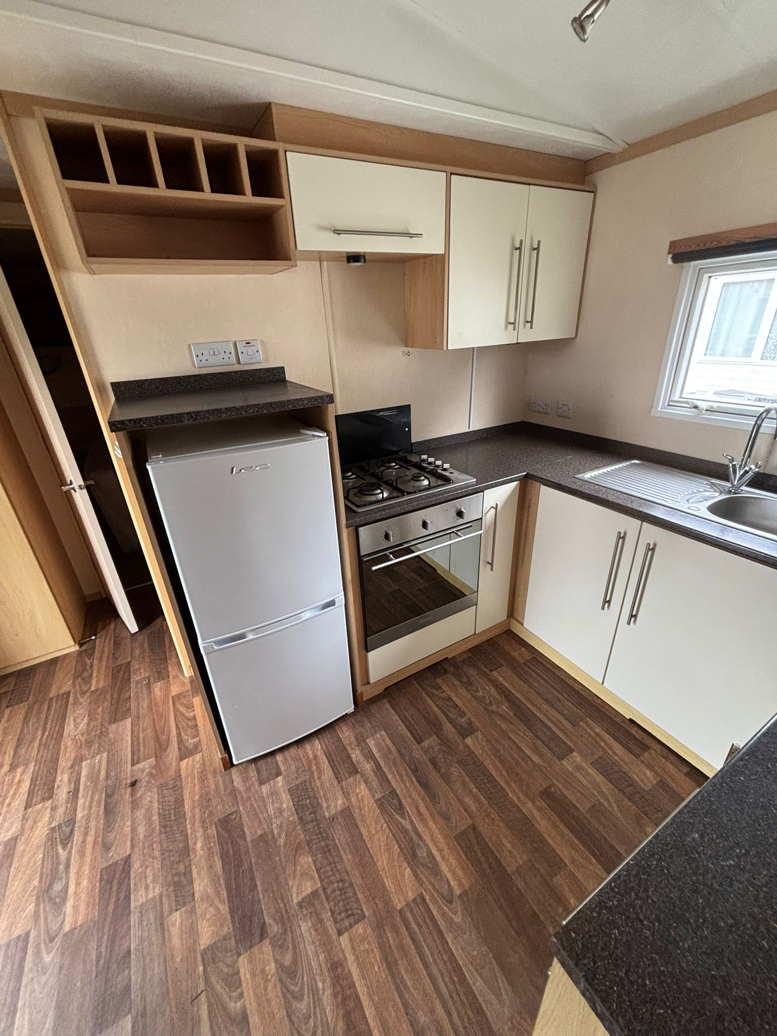 2012 CARNABY MELROSE